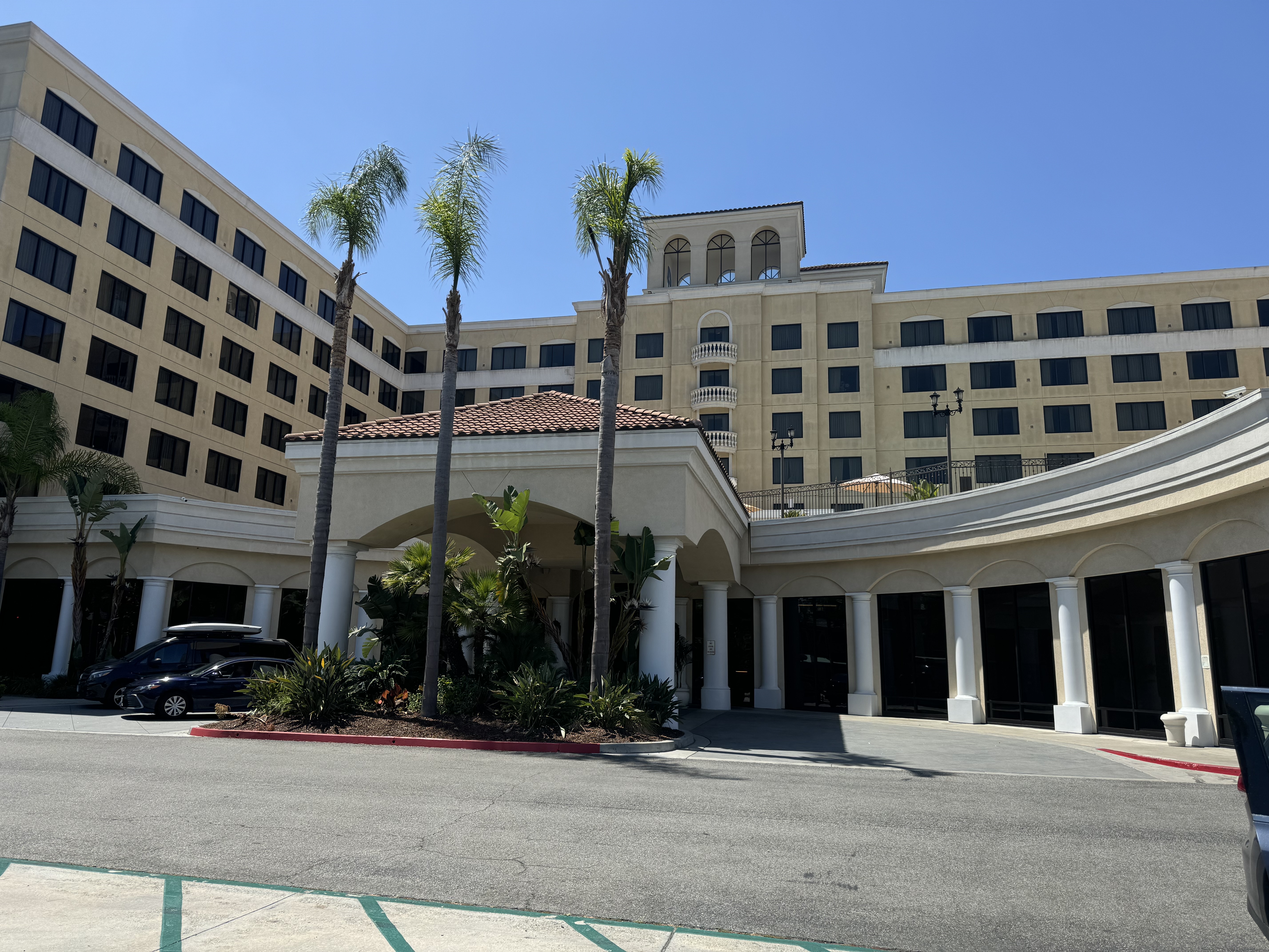 DoubleTree Suites, Anaheim Resort – Convention Center